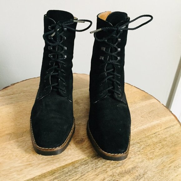 Andre Assous Italian Made  Black Suede Lace Up  Ankle Boots Size 37(5.5 US) - Picture 3 of 7